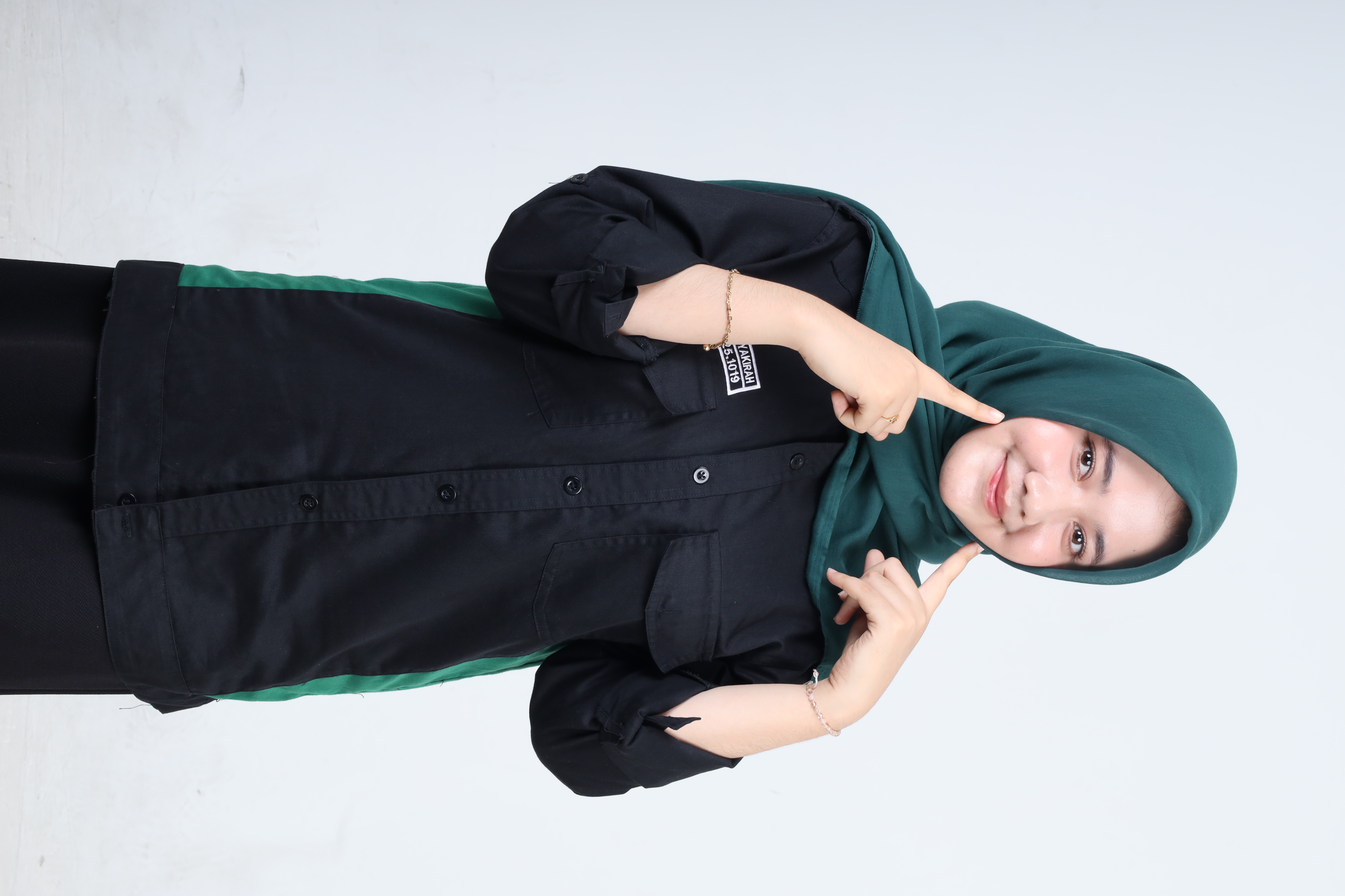 Foto Kerja Khalisah Iori Syakirah
