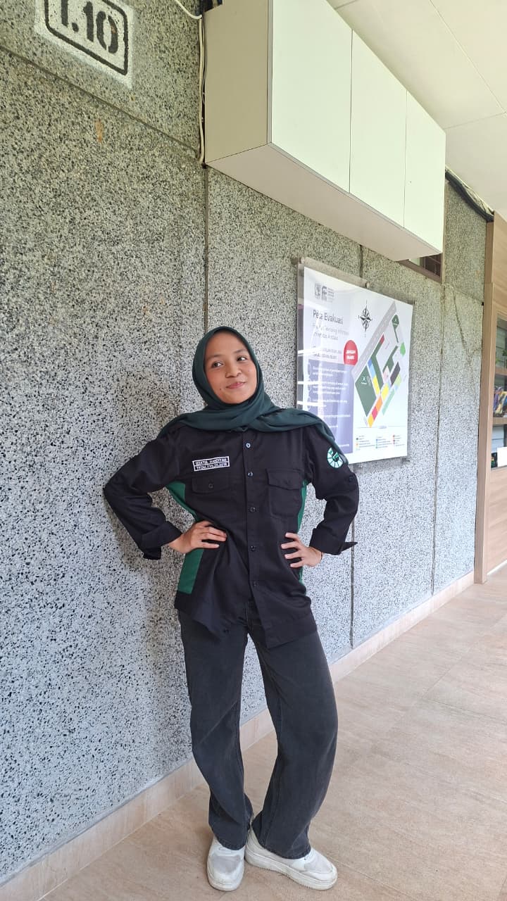 Foto Kerja Izzatul Mahdiyah