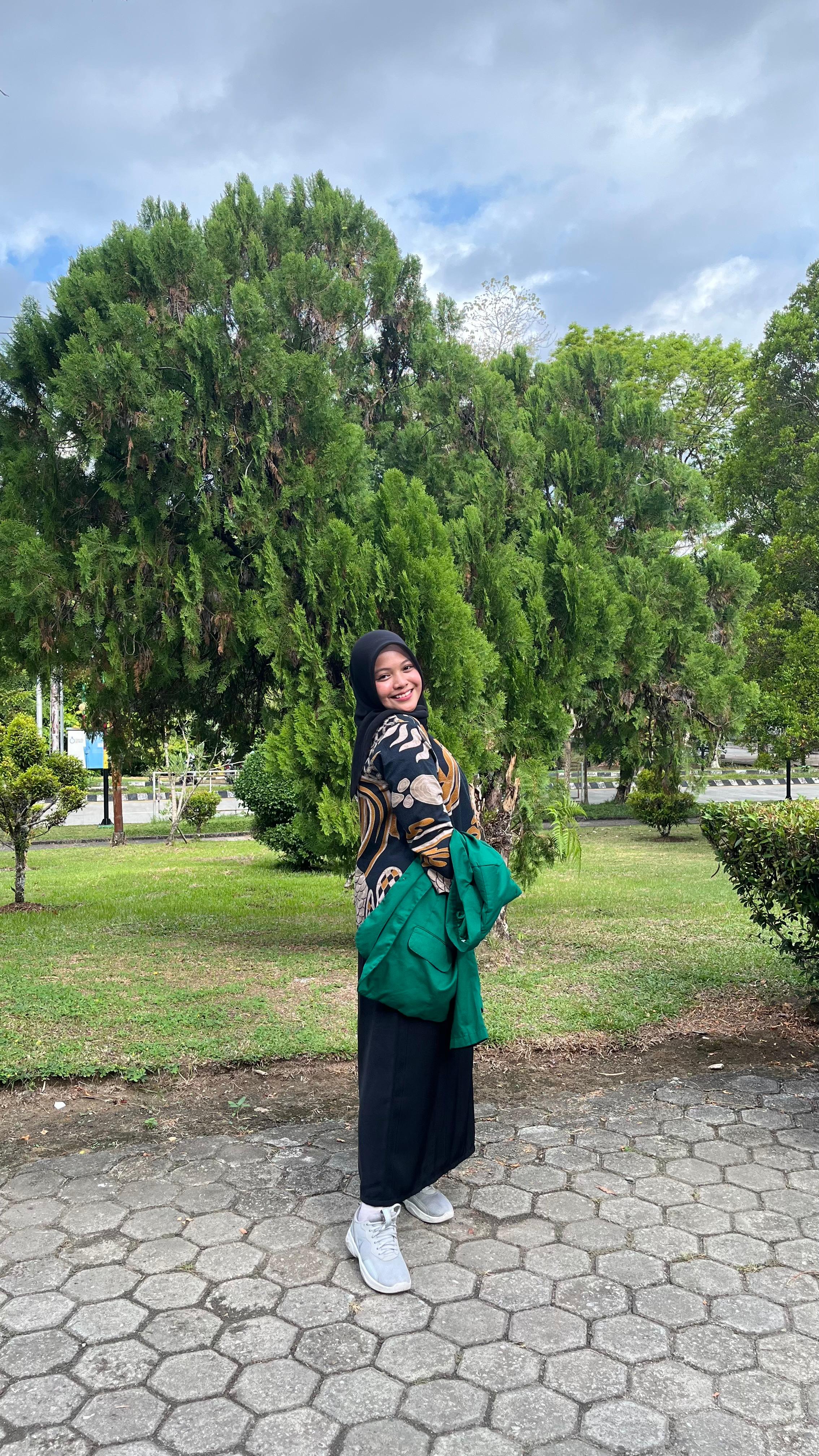 Foto Kerja Hanifah Salsabila Zuheri